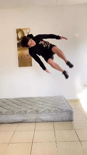 Yesus Ramírez on Instagram: "Tutorial Side Flip 露‍♂️朗 #fyp #tutorial #sideflip #parkour"