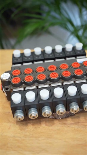 Directional Control Valve 7-spool Hydraulic Solenoid 50 L/Min 13GPM 12VDC #jcb #case #cat #johndeere