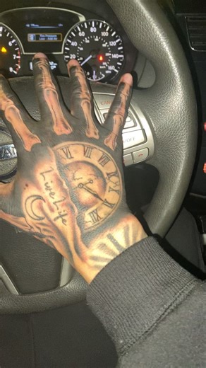 Tatted Marcos on Instagram: "Skeleton clock hand tattoo🩻🕰️"