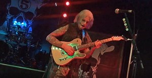 Video: ROB ZOMBIE Guitarist JOHN 5 Kicks Off Solo Tour In Fife, Washington