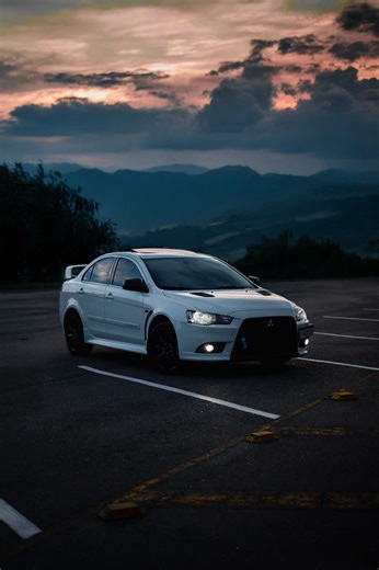 Todo mundo de carro do ano e eu feliz com meu 2012 #lancer #carros #fyp #mitsubishi #lancergt