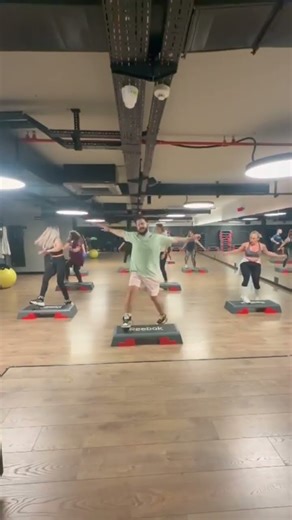 Step aerobic choreography 🥳