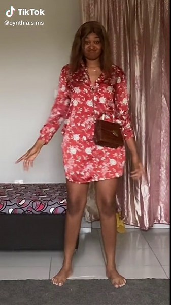 Réponse à @merlin mes jolies pieds x??😁🤙🏽#cynthiasims @cynthiasims_spam