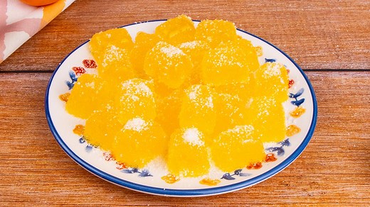 Homemade 4-Ingredient Orange Gummy Candies: Easy, Chewy, and Bursting with Flavor!