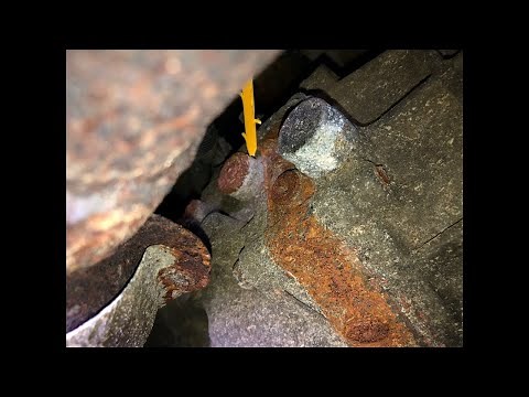 Finding the Drain Plug and Changing the Transmission Fluid