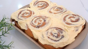 37K views · 1.1K reactions | Easy Cinnamon Rolls With Cream Cheese Frosting | Savor Easy | Facebook