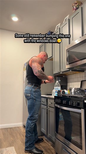 I’d go back to rolling down 95 any day✌🏼🤪 ——- If your struggling to lose weight, build muscle, reach your fitness goals, or build a routine you can follow and stick to- Apply for 1:1 Online Lifestyle and Prep COACHING w/the 🔗 in my bio! TikTok: Corbenabila_ifbbpro IG: corbenabila_ifbbpro YouTube: ifbbproCorbenAbila Use Code Abila 👇🏼 @nownevernyc @enhancedlabs.official @harley.meds -TRT-Link in Bio @revivemd @goodyswimwear | Corben Abila Fitness