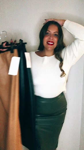 Stylish Leather Skirts: A Fashion Showcase