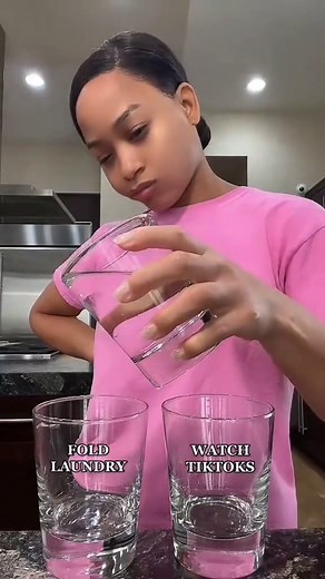 I better scroll than the laundry