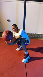 167K views · 1K reactions |  Capturing brilliance with Redmi Note 12 in Sunrise Gold! Elevate your content game with this sleek powerhouse that complements your creative lifestyle. Are you ready to light up the digital world?  #RedmiNote12SunriseGold | Xiaomi Nigeria | Facebook