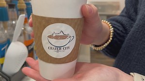 Travelers and locals flock to Middlesboro coffee shop amid snowy weather