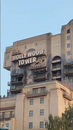 The Hollywood Tower Hotel in Disneyland Paris #disneyland #disneylandparis