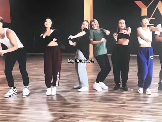 BATI 1M DE CURTIDAS GENTE MUITO OBRIGADA!!! #fy #foryou #viral #nowunited #fy #foryou #viral #fy #editnowunited #uniteddbrasil