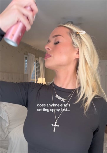 @ONE SIZE BEAUTY girl this is my favoriteee setting spray and I’ll neverrr change that but idk why this happens😭🫶🏼 #fyp #getreadywithme #settingspray #onesizesettingspray #onesizebeauty