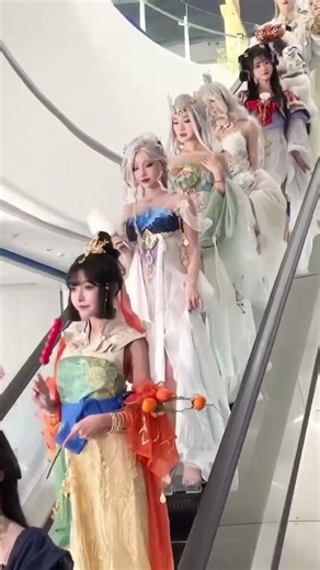 Beautiful Chinese Hanfu Dresses | Traditional Fashion Inspiration .... comment your choice