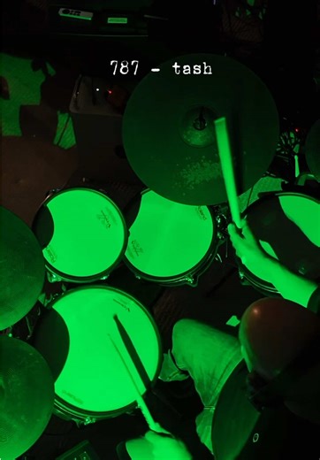 787 began on the drums. Pure instinct every time working with @Tash Palmer Produced and arranged by yours truly. #787 #TashSings #LiveDrums #FromTheGroove #BehindTheSong