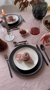 283K views · 183 reactions | Une idée de pliage de serviette pour dresser une belle table en un clin d’œil !   Westwing Maison & Décoration | ELLE Décoration | Facebook