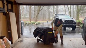 Outdoor Generator Cover While Running, 600D Polyester Waterproof Generator Covers for Outside Fade and Tear Resistant, All-weather Generator Enclosure 32”Lx24”Wx24”H (Black)