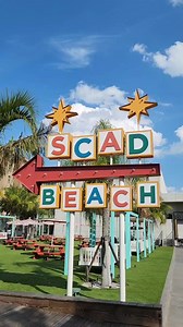 Savannah College of Art and Design has an unbelievable campus! My daughters and I visited the gallery and parts of the campus. I was blown away by the artwork and could have spent several hours taking it all in. This clip shows some of the outdoor spaces available to members of the SCAD community. So different from the late eighties art school experience I had #SCAD #beachvibes #collegelife #artschool #campus | Lisa Lazuli