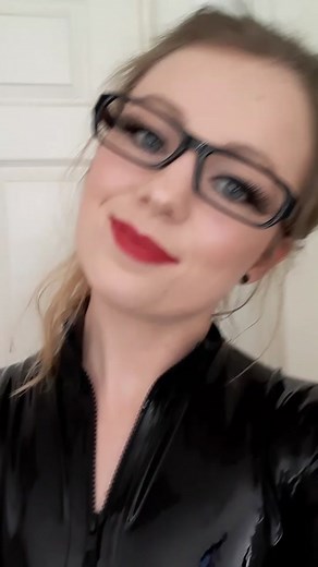 I'm Back! ❤ #latexfashion #latexmodel #rubbergirl #latexgoddess #latexqueen #latexfashion #latexcatsuit #rubbermodel #latexwoman #latexworld