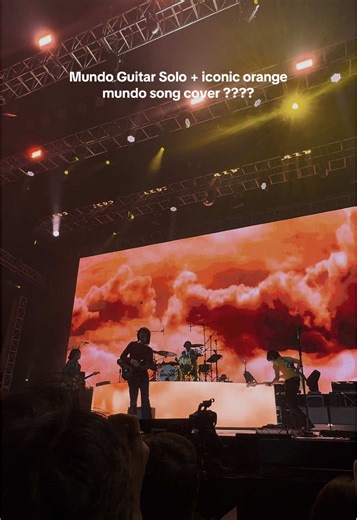 Mundo Guitar Solo Live Performance by Ivo Spades