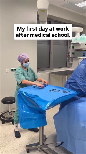Die_OpSisters on Instagram: "My first day at work after medical school. #op #ota #arzt #Krankenschwester #Krankenhaus"