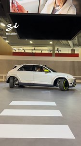 Imagine how easy it would be to parallel park this! 🔥 | Supercar Blondie