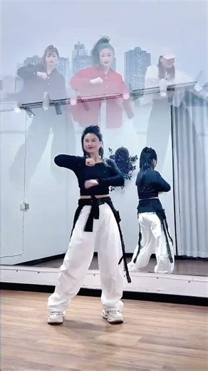 Flower Bloom Dance Party: Join the Internet's Rhythm