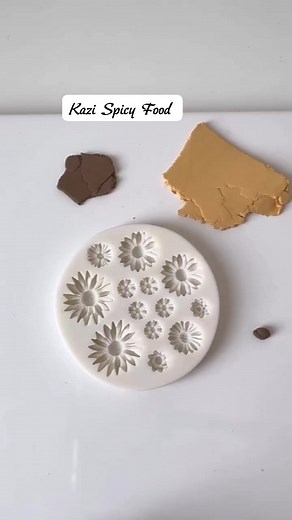 9.9K views · 107 reactions | Fondent flower #recipes #happybirthday #designs #highlight #baking #birthday #everyone #cake #decoration #flowers | Kazi Spicy Food | Facebook