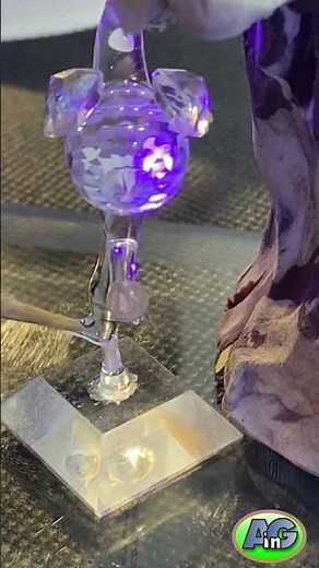 How to glue a broken Swarovski crystal figurine