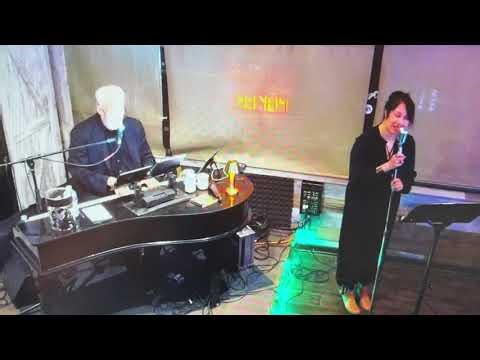 Fia Torres sings The Rainbow Connection (Cover)