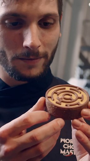 An exquisite maze of textures and refreshing flavour paitings 🥳 This was Italy’s World Finalist PASTRY PLAY assignment. | World Chocolate Masters