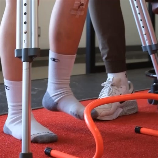 At The Lab, we don’t say “trust the process.” We say: 🏃 You’re 8X more likely to return to the sport you love with early physio. 💪 You’ll rebuild strength, regain mobility, and finally trust your body again. 🔥 You’ll conquer the fear of pain — and get back to doing what you love. Our recovery plans are grounded in research, tracked by metrics📈, and adjusted in real time. Let's raise the standard of recovery — and track every win that gets you there. 👉🏻 Start your free initial assessment to