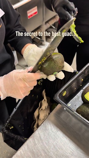 🥑 The secret to the best guac? It starts with the freshest ingredients and it’s made right here at Farmer Joe’s every single day. From ripe avocados to crisp tomatoes, onions, cilantro, and a squeeze of lime. 0ur guac is fresh, flavorful, and ready when you are. 💚 Stop by the guac and salsa section and taste the difference. 📍 1401 SW Pine Island Rd, Cape Coral #FreshGuac #FarmerJoes #FarmFreshForLess #CapeCoralEats #FreshMadeDaily #GuacGoals #ShopLocal | Farmer Joe's