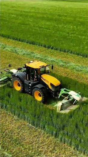 Power Meets Precision: JCB 8330 ICON + Krone Triple Mowers in Action! 💪🌾