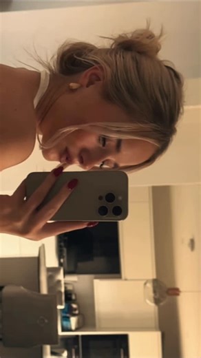 Ruby Evans on Instagram: "2025.. what an amazing year it’s been! this year has definitely been a year about learning and growing, forever grateful for everything I got to achieve and enjoy 🤍 let’s see what 2026 has for me.."