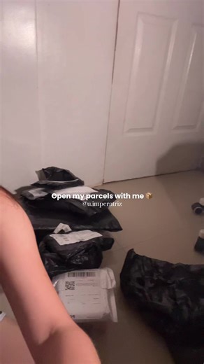 Unboxing My Latest Parcels: A Relaxing ASMR Experience