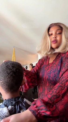 Comment coiffer son garçon à la maison — coiffure simple pour enfants