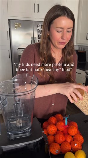 The Pediatric Dietitian | Lauren Mahesri, RDN | Citrus Poppy Seed Blender Muffins 🤗 Here’s the recipe (that takes 10 minutes to whip together!) I promise you that WHEN you introduce... | Instagram