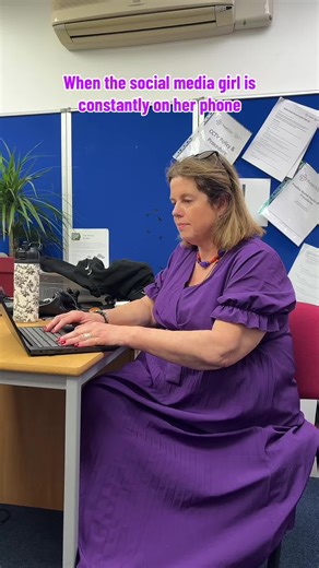 I came, I saw, I checked my phone…… I’m still working though 😌 #socialmediagirl #workplacehumor #firstaid @Queen Kiera @Mossymann @petepcv