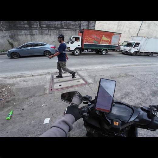 red gate na luma? #makaticity #nagkaisangnayon #pasig #mandaluyong #lalamove