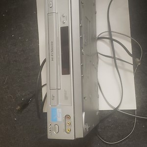 Sony SLV N700 VHS Video Cassette Recorder Player with Remote
