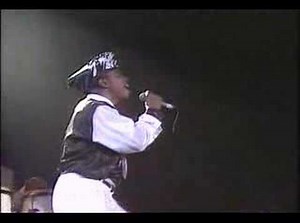 Earth, Wind and Fire - Fantasy (live)