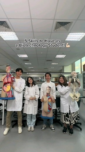 2K views | As a Biotechnology student, not only you’ll learn about the cutting-edge technology, but also shaping our world and gain valuable skills that will carry you through your career!! ✨ #i3L #SchoolofLifeSciences #Biotechnology #FoodScience #Pharmacy #Labscience #Biotechnology #DoubleDegree | Indonesia International Institute for Life Sciences i3L | Facebook