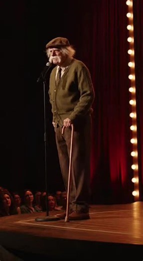 now that's old 😆 #oldman #funnyvideo #standupcomedy