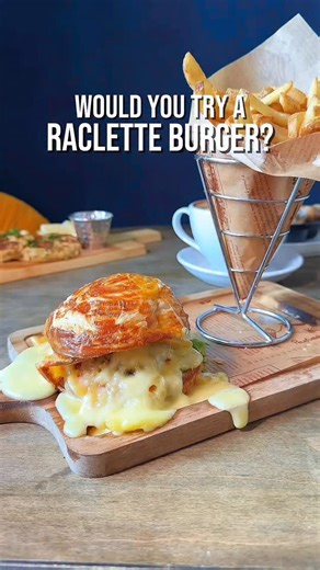 Our raclette burger is a cheese lovers dream. 🇫🇷Authentic French Cafes 📍3 Locations •Le Cafe Du Val ⏰7am-4pm Mon-Friday 7am-3pm Sat & Sun •Le Cafe Central ⏰ 8am- 3pm *Lunch: sandwiches, salads , galettes and crepes served all day •Le Cafe Du Sud ⏰7am- 3pm #food #frenchfood #cafe #vegas #cheese #burger | Le Cafe Du Vegas
