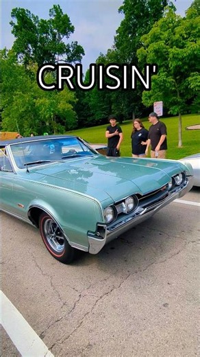 ✨ Pristine 1967 Olds Cutlass 442 Muscle Car | Sunday Car Cruise at Iroquois Park #oldsmobile #v8