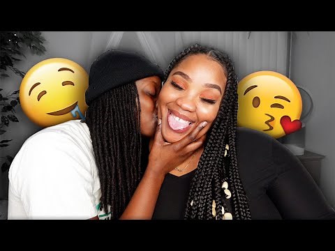 25 TYPES OF KISSES!! (GAY COUPLE VERSION)