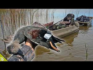 Duck Hunting Over A BIG Coot Raft | Kayak Duck Hunting