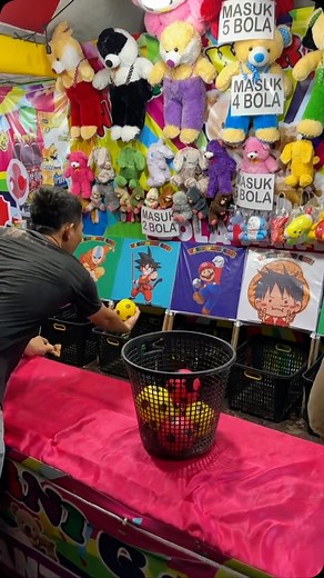 39K views · 8.7K reactions | Mantul in bola pasar malam | Susanto Gouw | Facebook